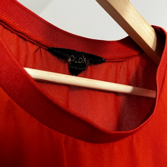 Deep orange flowy sleeveless blouse with crew neck collar - Picture 4 of 4